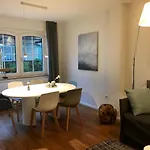 Bogenhuus Unten *